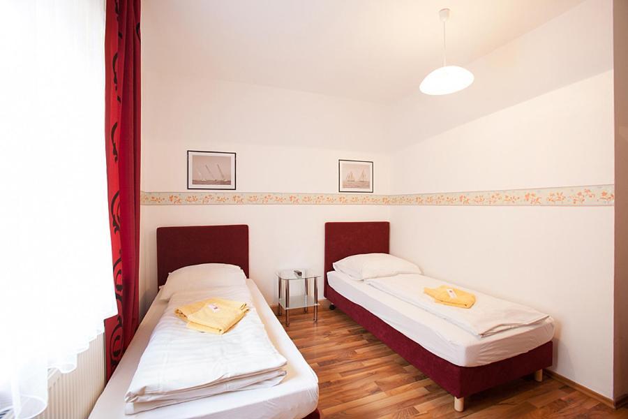 Pension Jasmin Pforzheim Bagian luar foto